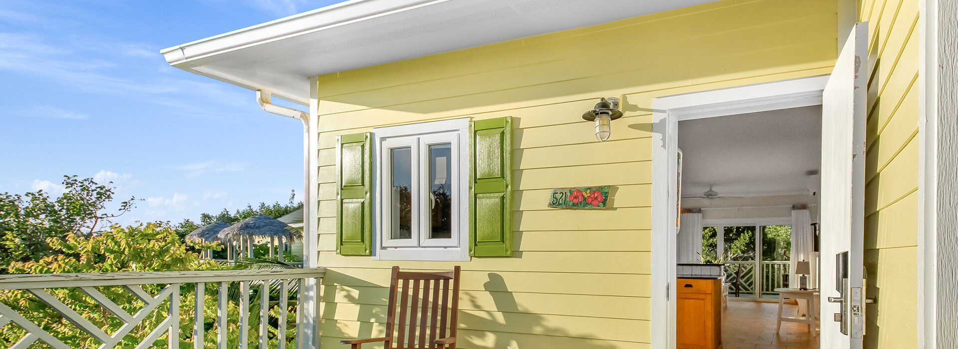 Pineapplefields Balcony with garden area