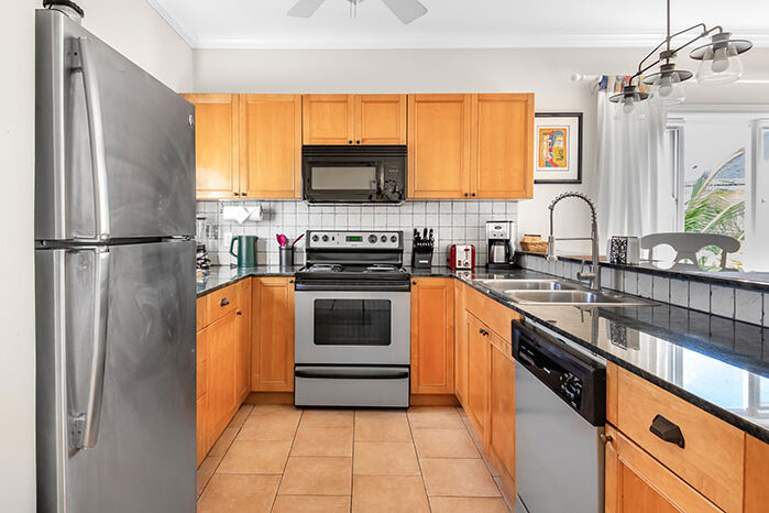 Pineapple Resort - Kitchen area