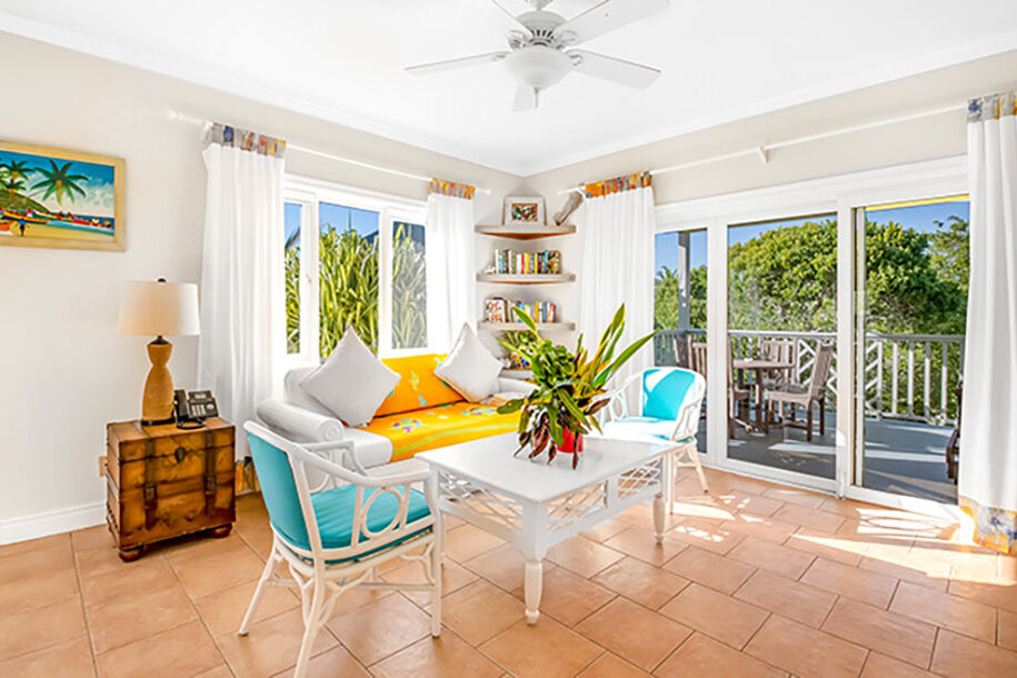 Pineapple Resort Room seating area