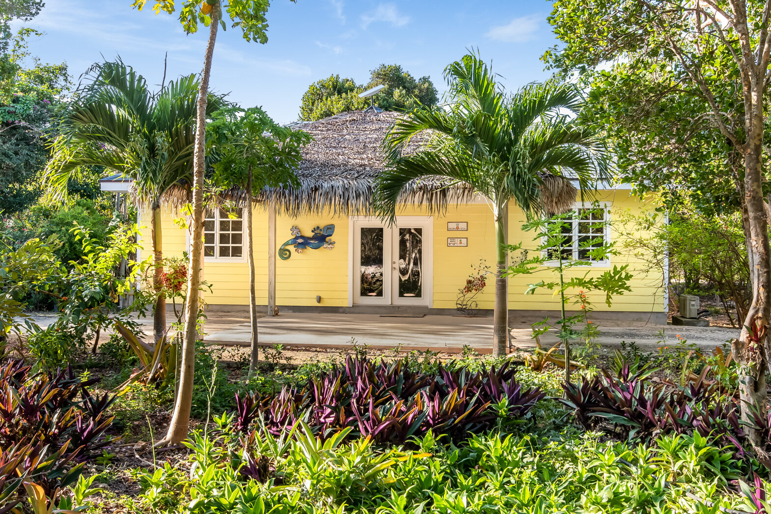 Pineapplefields Reesort Entrance